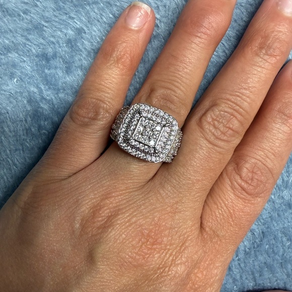 Beautiful ring - Picture 10 of 10
